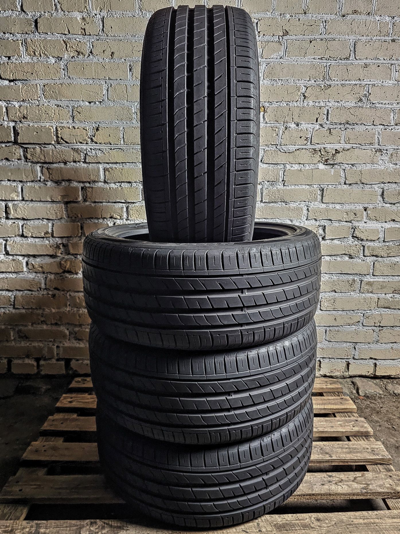 Як нові 245/40r20 Nexen | Korea | 8mm | 2022 | Премікм шини | Ідеальні