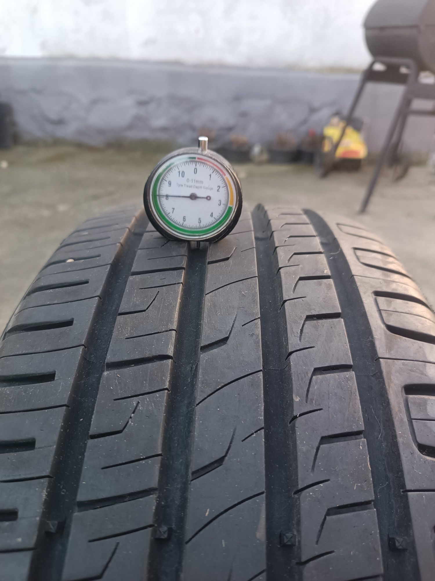 1szt Barum Bravuris 3 hm 225/40R18 2017r