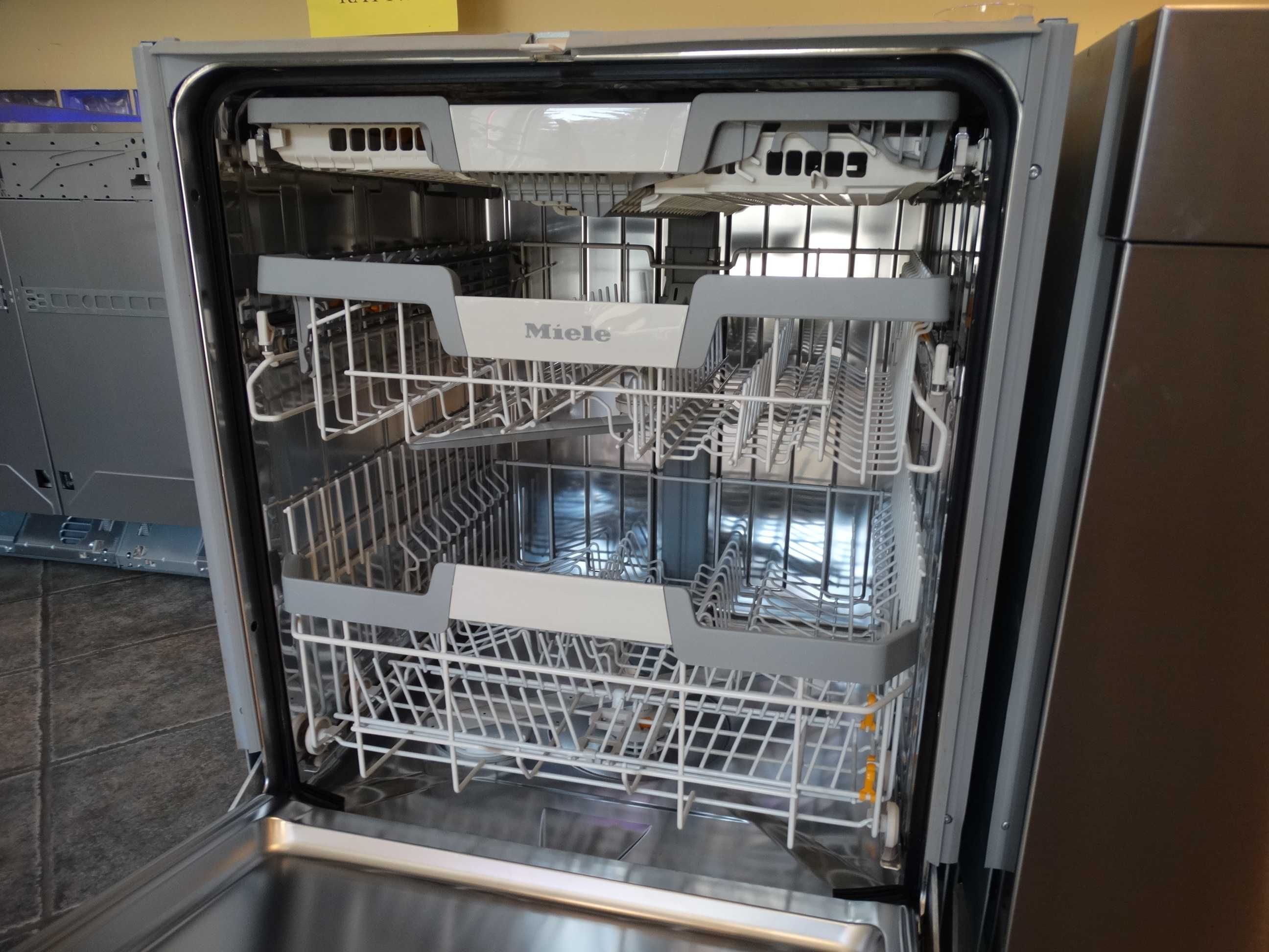Zmywarka pod blatowa biała Miele G7200 SC nowy model 6 m-cy gwar