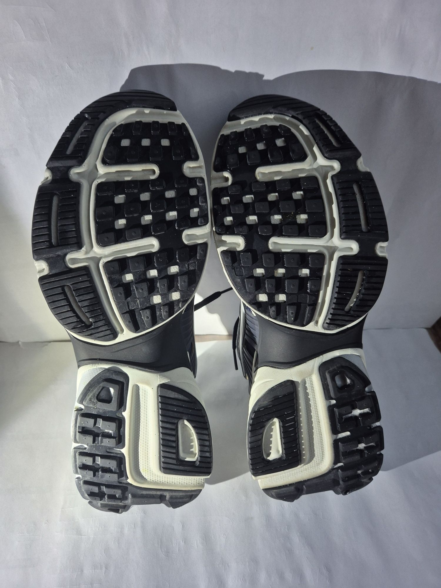 Nowe buty Nike V2K RUN