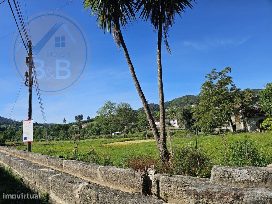 Terreno plano com 1.839m² para construção, em São Nicolau, Cabeceir...