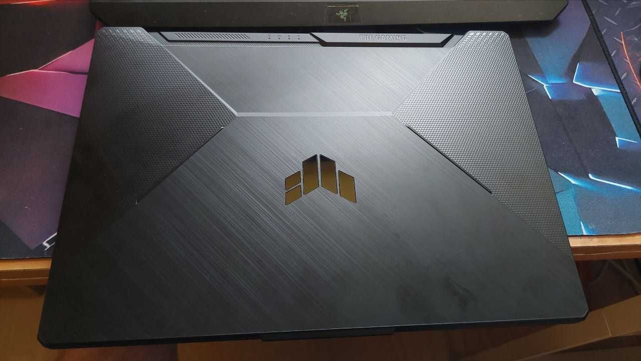 Laptop Asus Fa506n niesprawny na części