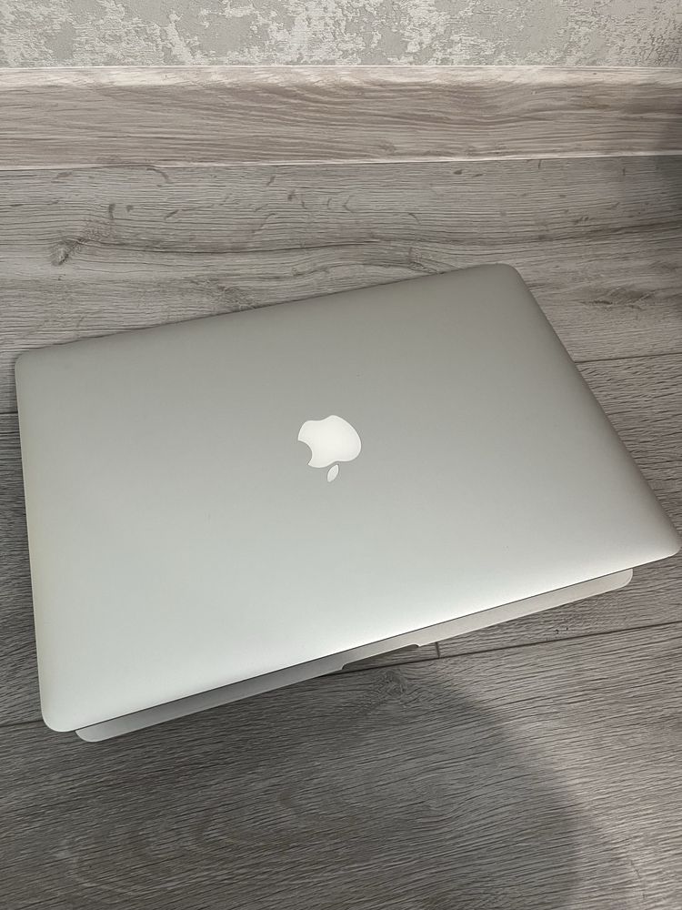 Macbook Pro 2015, як донор, не вмикається