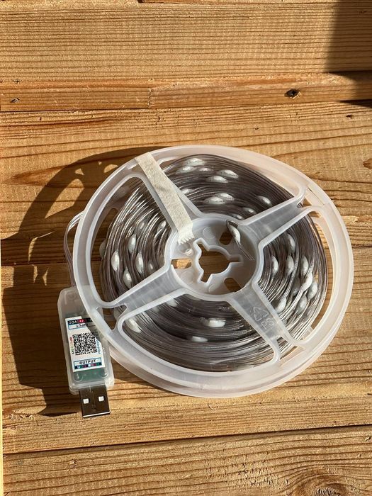 Світлодіодна стрічка USB 5 метрів працює від повербанку