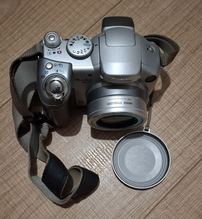 Продам фотоапарт Canon