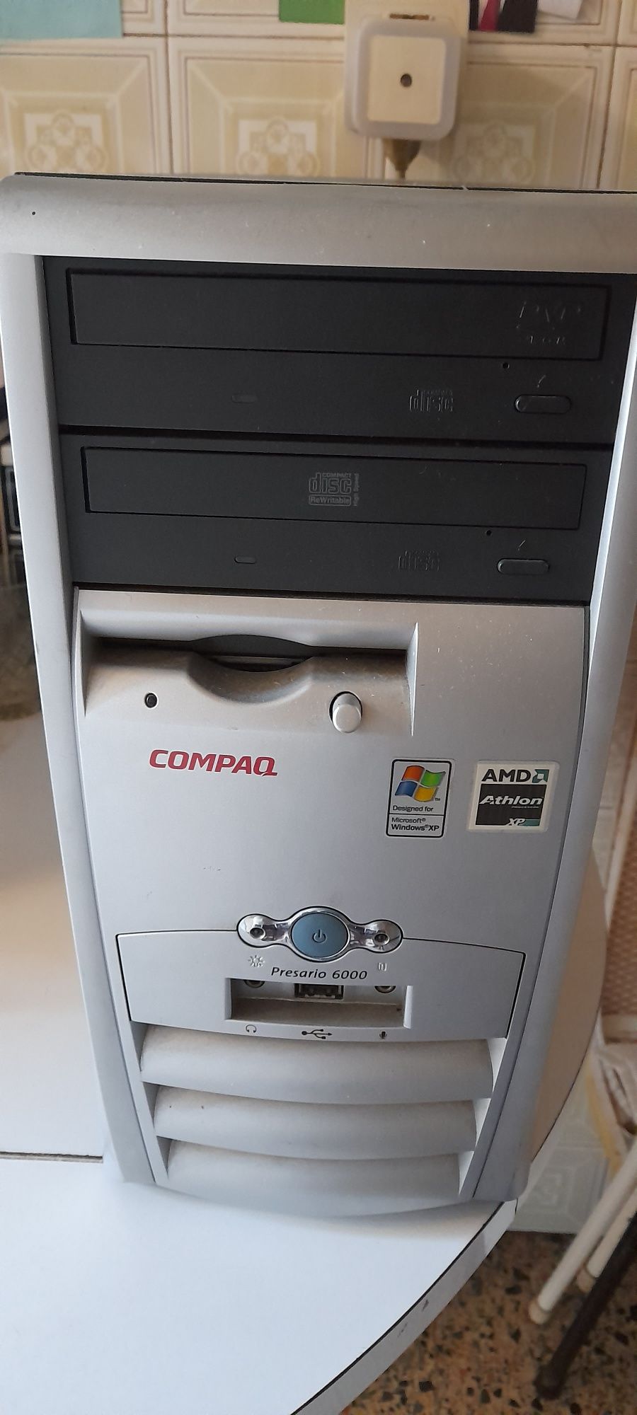 Computador Compact Presario 6000