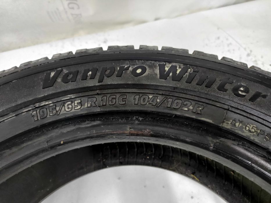 Opony zimowe wzmacniane 2szt Kormoran Vanpro winter 195/65/16c