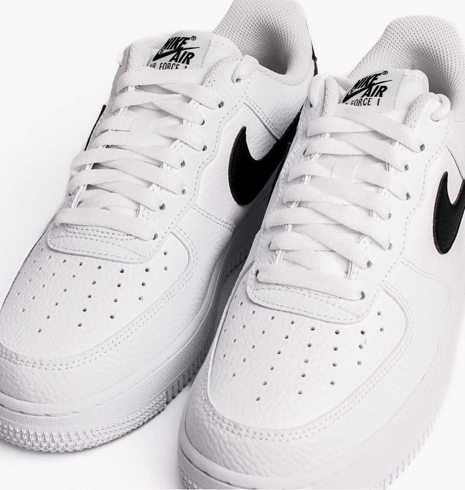 Кросівки чоловічі Nike Air Force 1 07 White CT2302-100  розмір EU 40.5