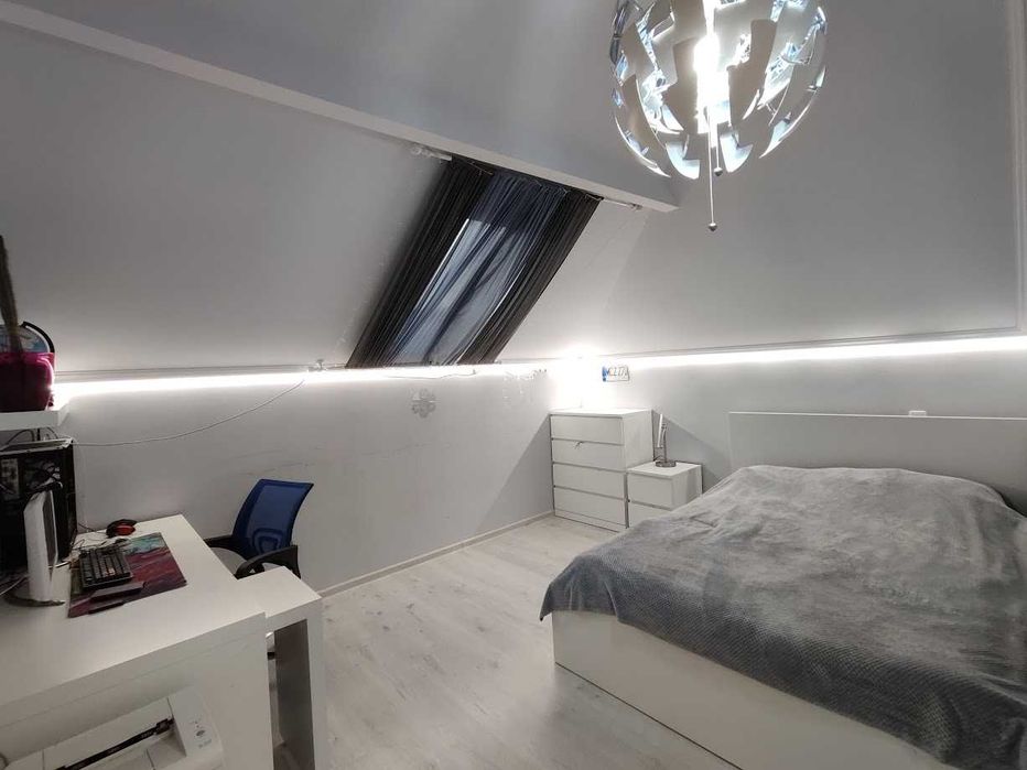 Продається сучасний будинок з дизайнерським ремонтом в с. Шипинці