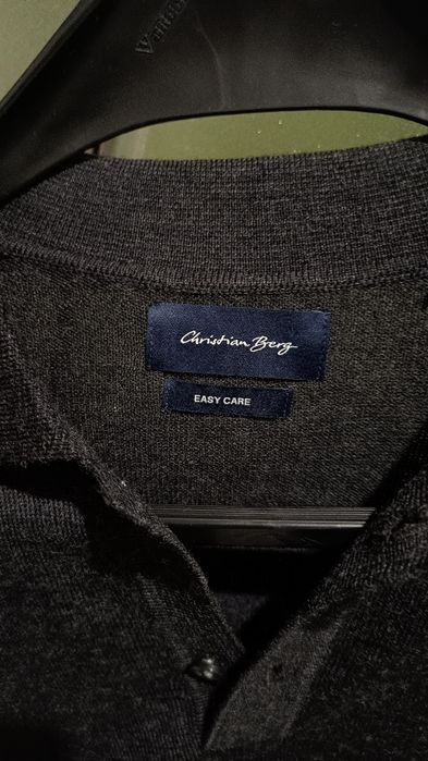 Christian Berg  NOWY  Niemiecki sweter z kołnierzykiem , 50% Merino, M