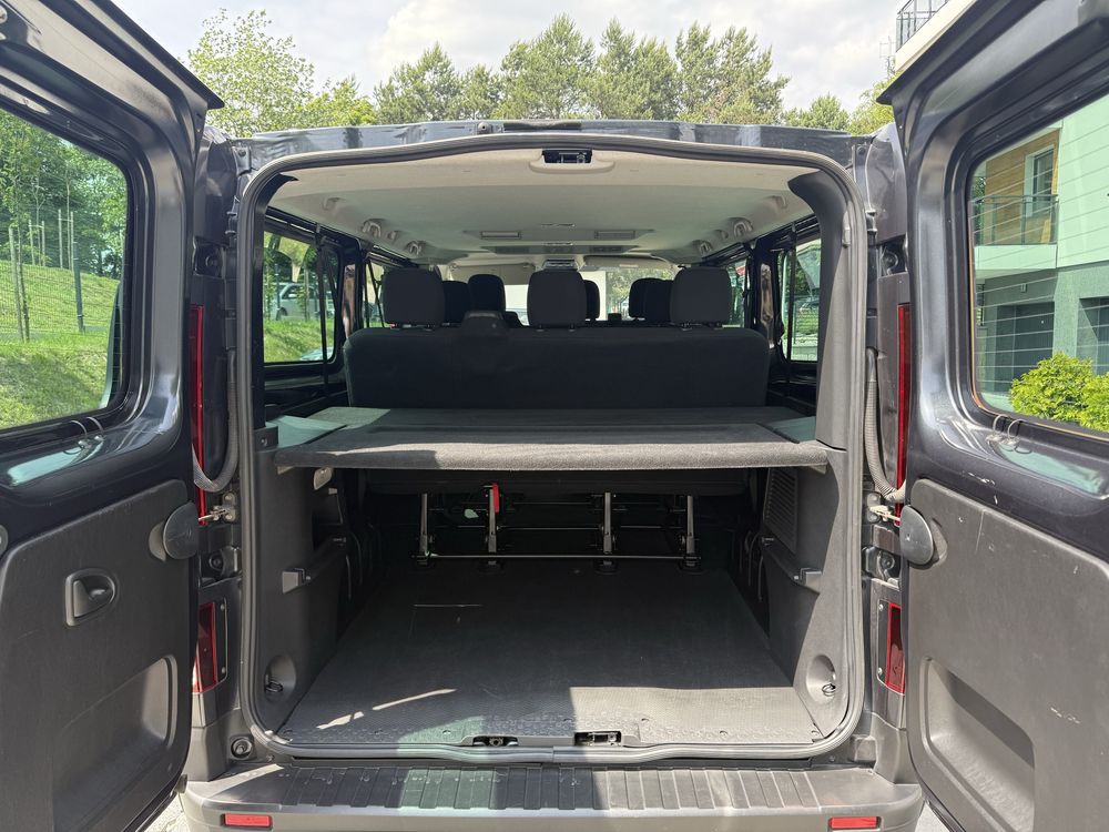 Wynajem busa 9 osobowy Renault Trafic Lipno, Sierpc, Włocławek, Rypin