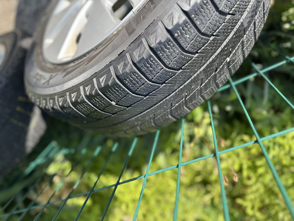 Діски Kia Rio R15 оригінал з резиною Michelin ЗИМА. 185/65 R15