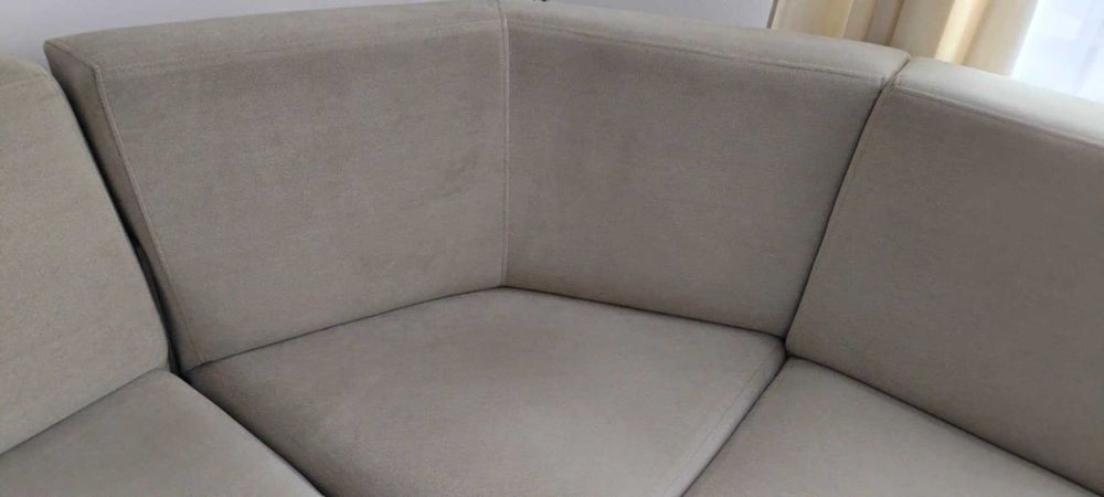 Kanapa narożna plus fotel do sprzedania w dobrym stanie