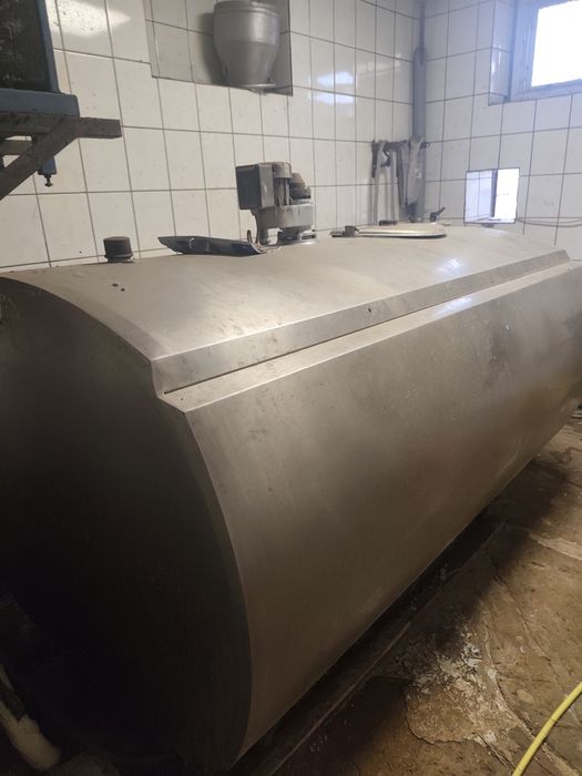 Chłodnia na mleko 1700 l