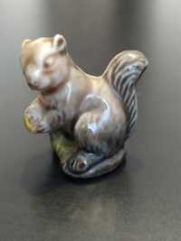 Porcelanowa wiewiórka mini