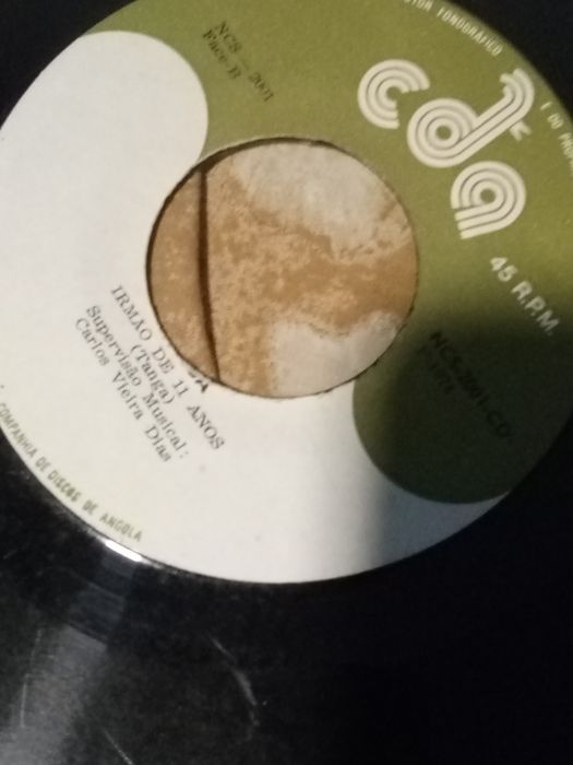 Várias coleções de vinil e vinis