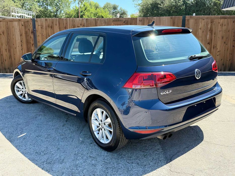 Volkswagen Golf      2015