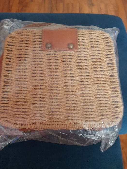 Torebka kuferek wiklinowy wyprzedaż