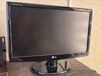Монітор LG W2243T