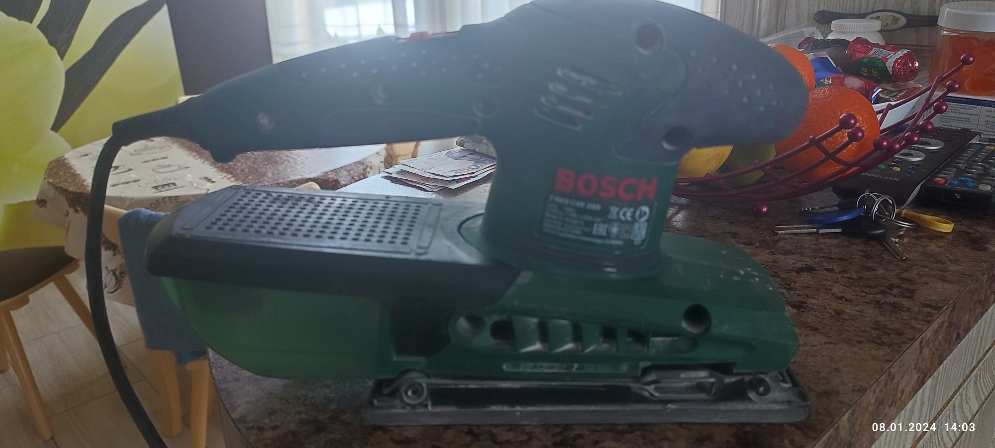 Шліфмашинка Bosch, Hitachi