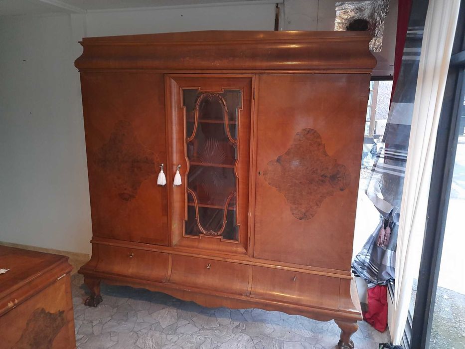 Szafa biblioteka z biurkiem