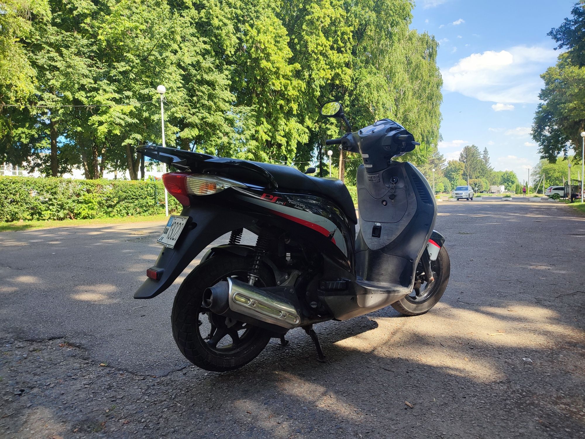 Продам мопед Honda ps125i