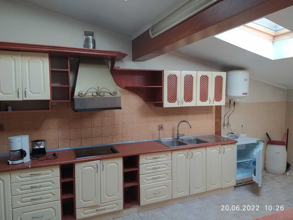 Оренда офісних приміщень центр міста Гузара 34А