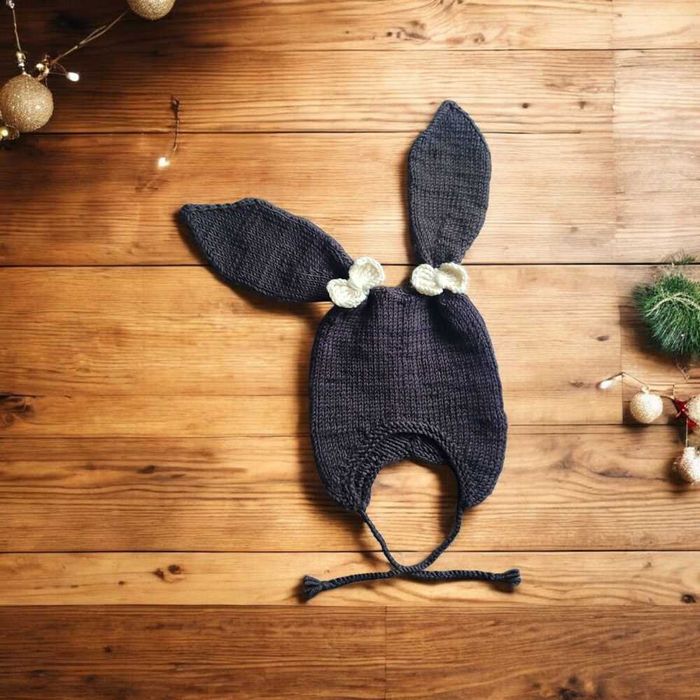 Ręcznie wykonana czapka królik z wełny merynosa - miękka, nie gryzie