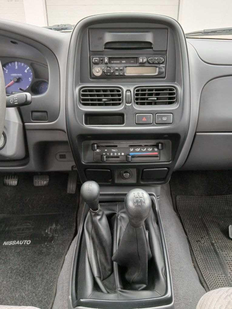 Nissan Navarra D22