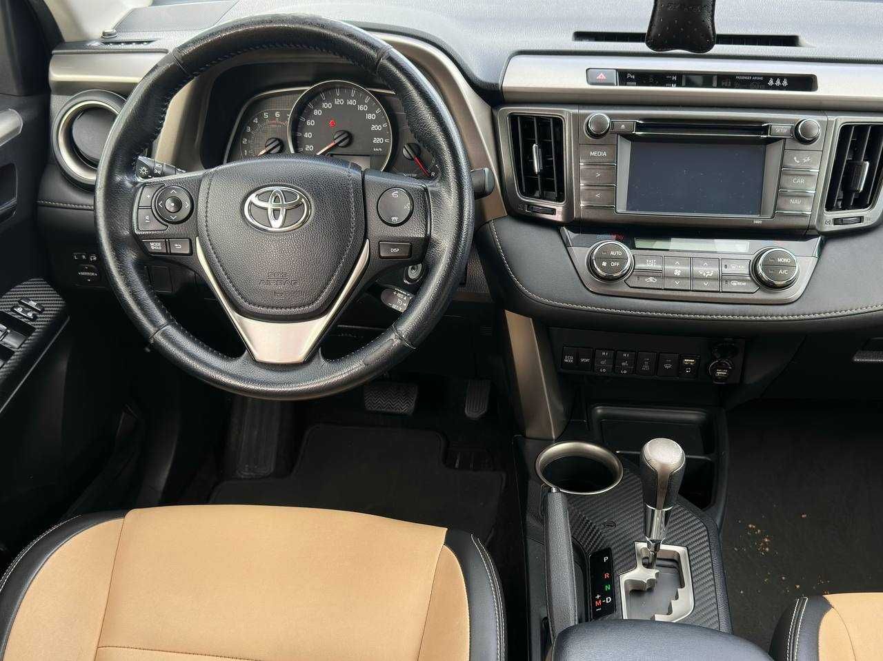 Авто Toyota RAV4 2014