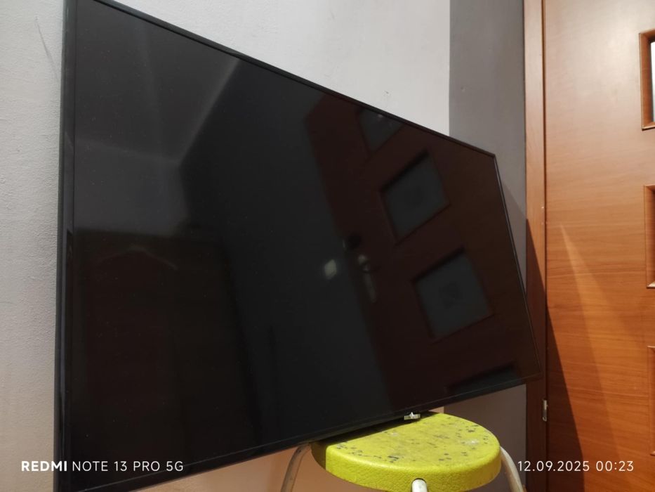Samsung TV 50cali UE50NU7092 uszkodzona płyta matryca sprawna