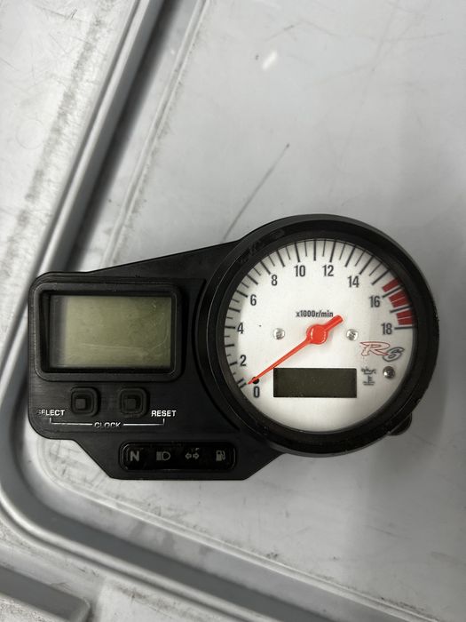 Peças Yamaha YZF R6 modelo carburador ano 2000