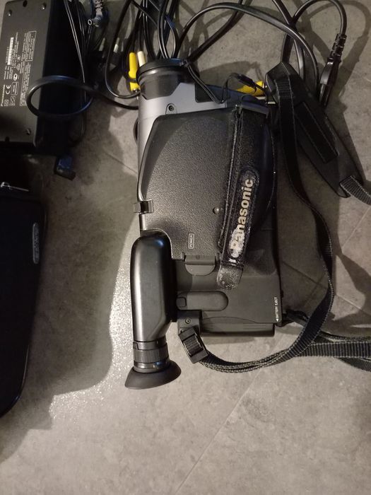 Продам відеокамеру Panasonic в Дніпрі