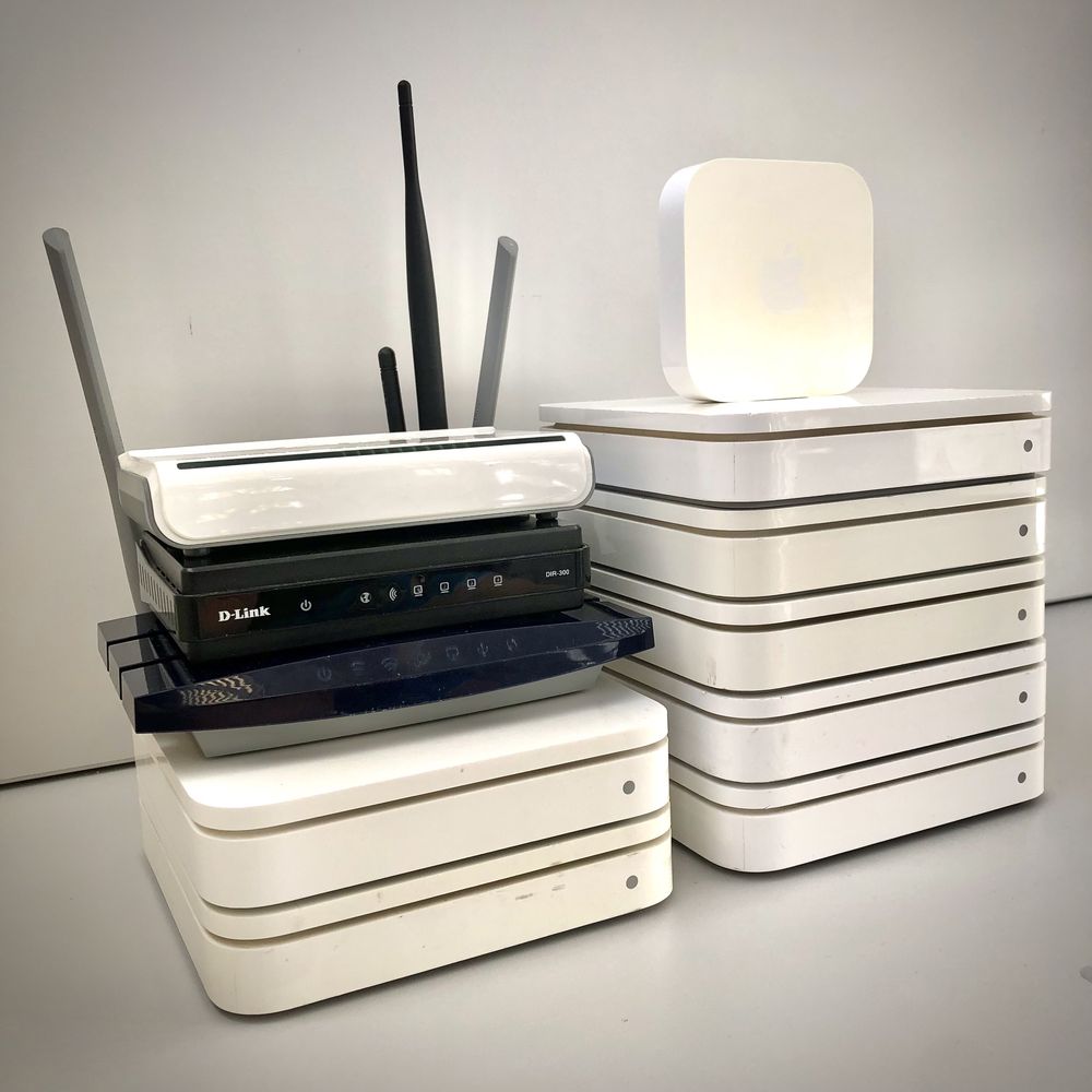 Продам кучку роутеров Airport Extreme A1408 gen 5 и др.