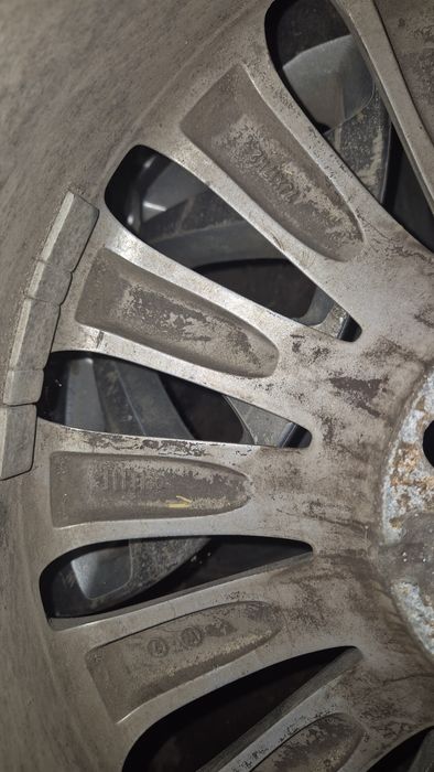 Продаю комплект алюмінієвих дисків оригінал FORD 5 108 17