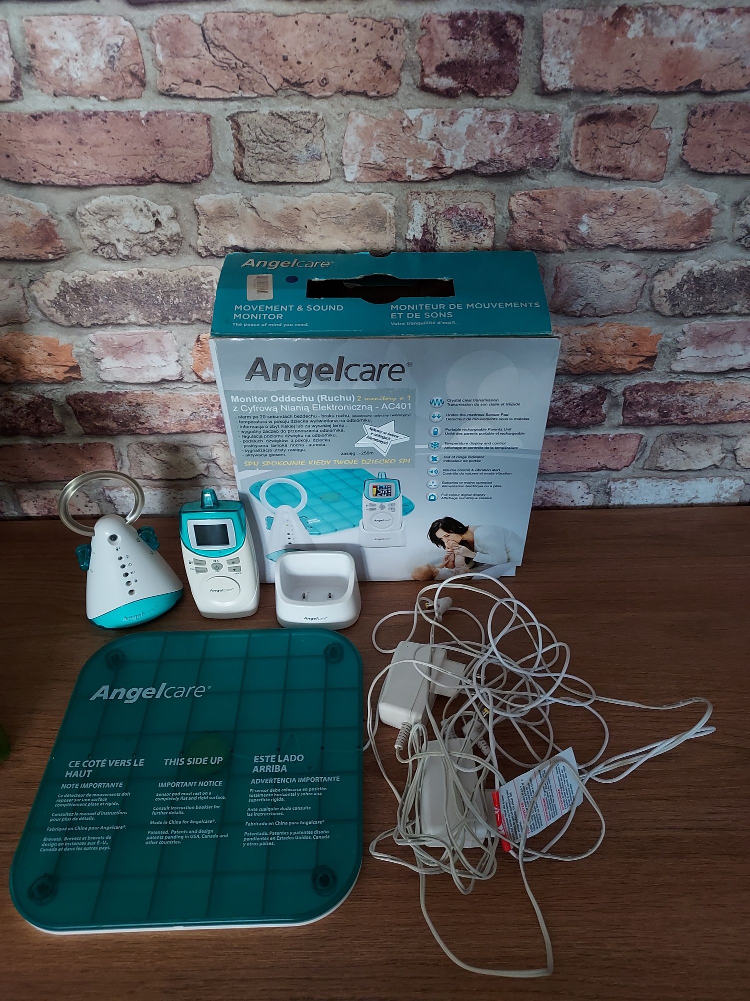 Angelcare AC401 cyfrowa niania elektroniczna  z monitorem oddechu ruch