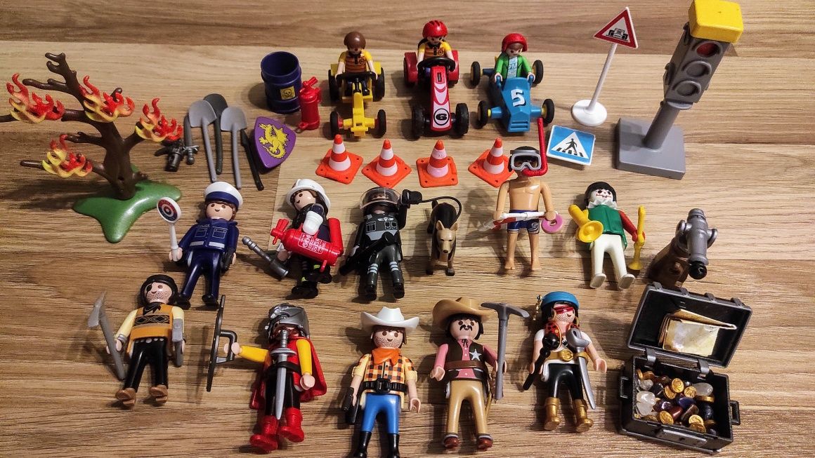 Playmobil zestaw policjant, strażak, pirat, kowboj,  rycerz , autka