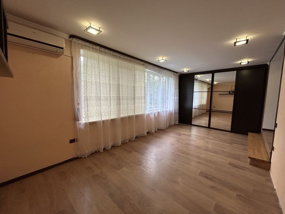 Продаж євро 2 кімнатної квартири з ремонтом! Чудова локація!