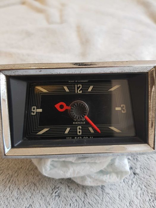 Zegarek mercedes skrzydlak 110, 111 ,108