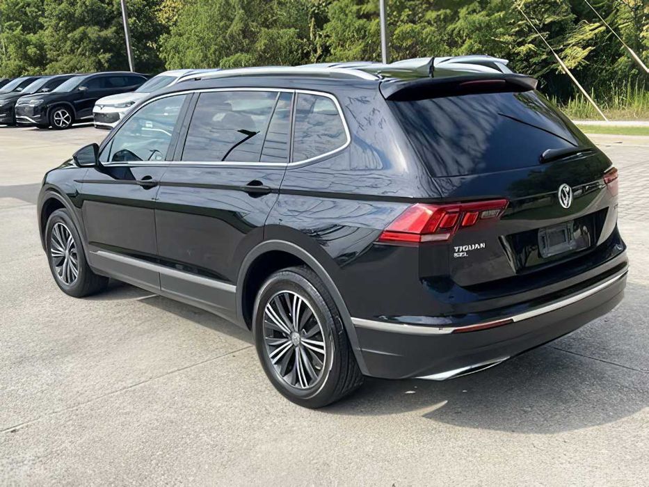 Volkswagen Tiguan      2019