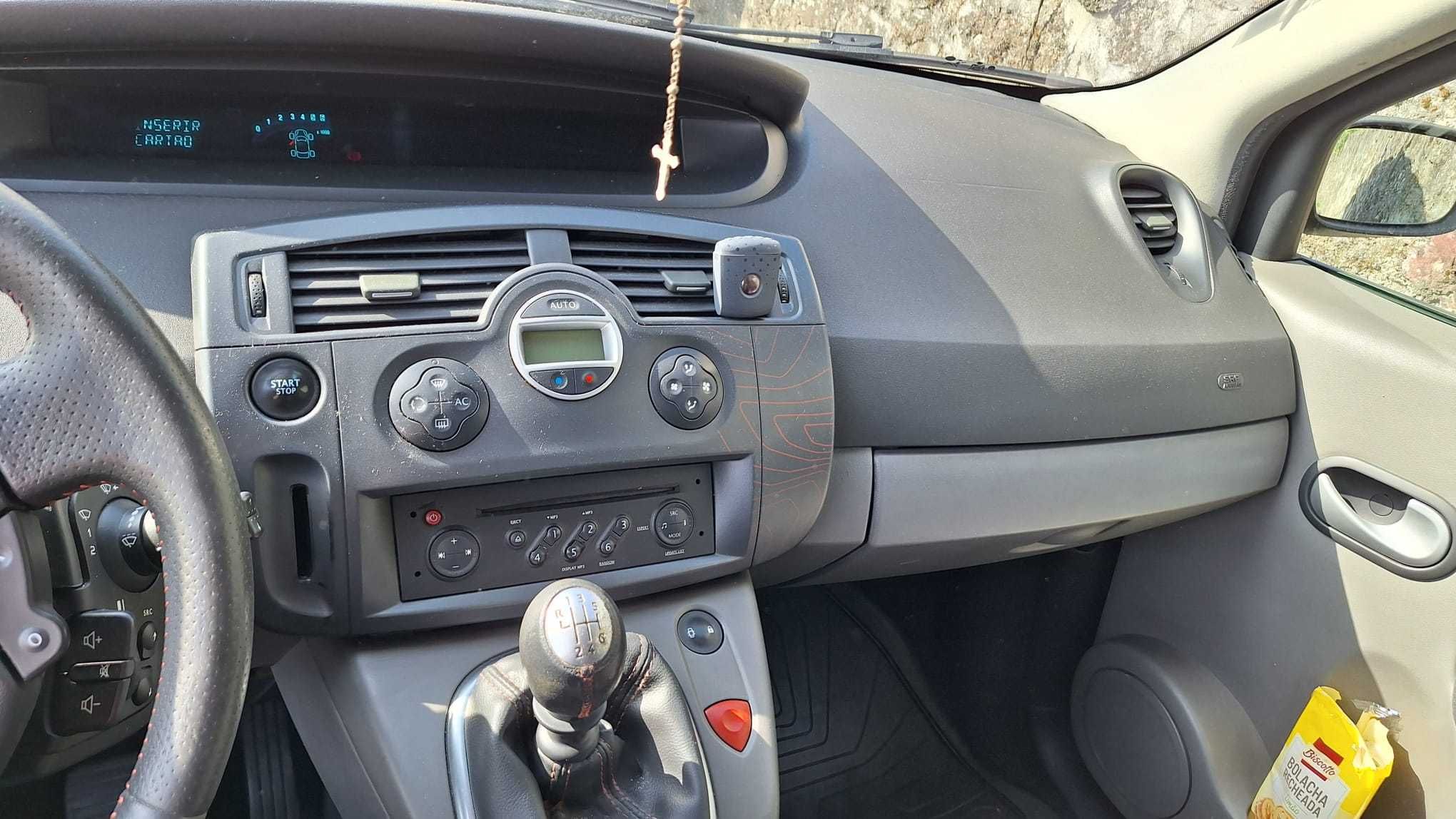 Vendo Reno Scenic conquest edição especial