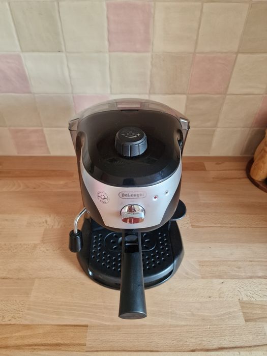 Ekspres do kawy DeLonghi ec221.b