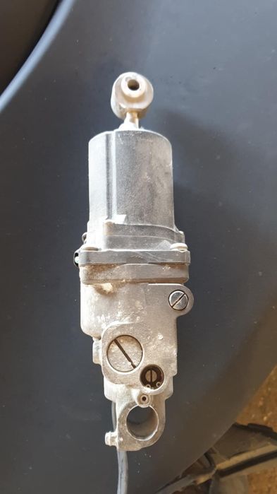 Siłownik trimu Suzuki