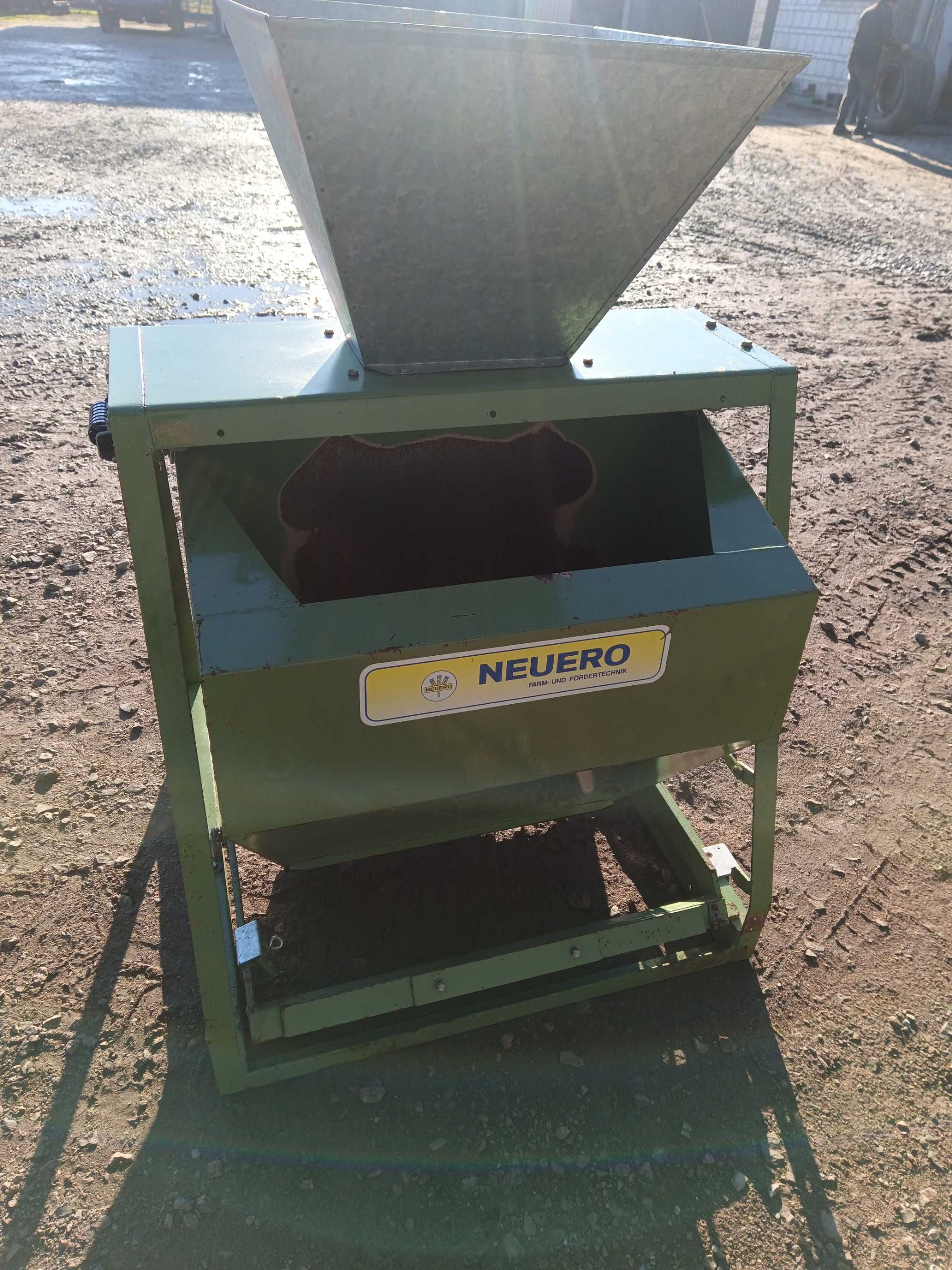 waga przesypowa porcjowa automatyczna NEUERO 50KG