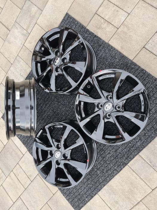 Toyota Yaris 15" Alufelgi nowe Aygo IQ 4x100 Felgi nowe czarny połysk