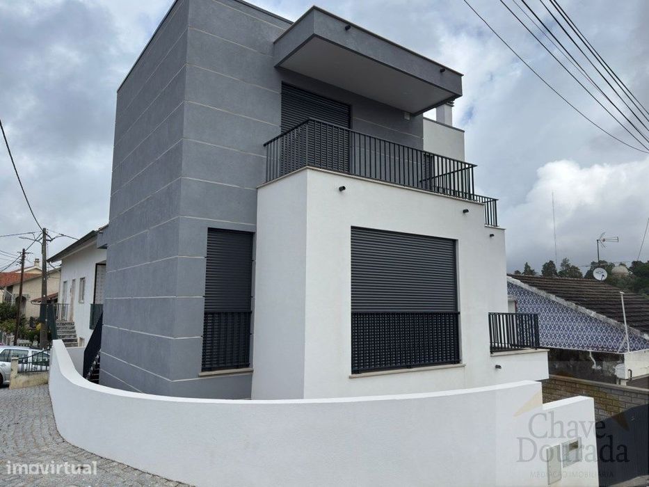 Moradia M3 nova - arquitetura moderna