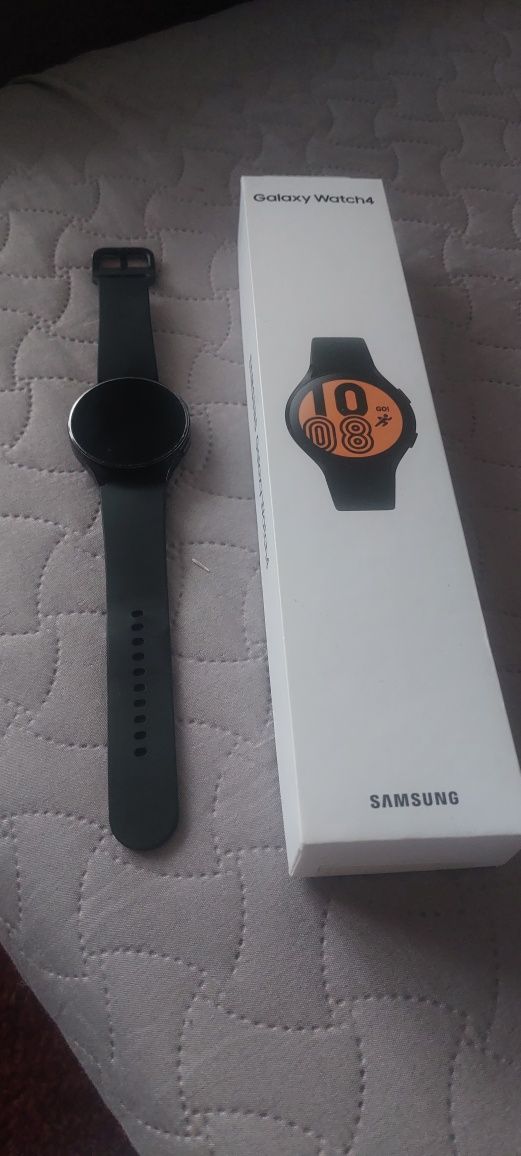 Samsung Galaxy Watch 4 44mm смарт годинник