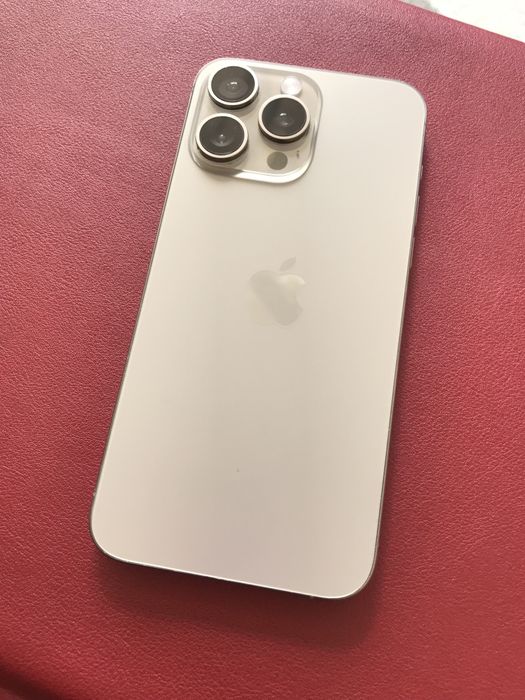 Продам телефон apple iphone 15 pro max 256gb