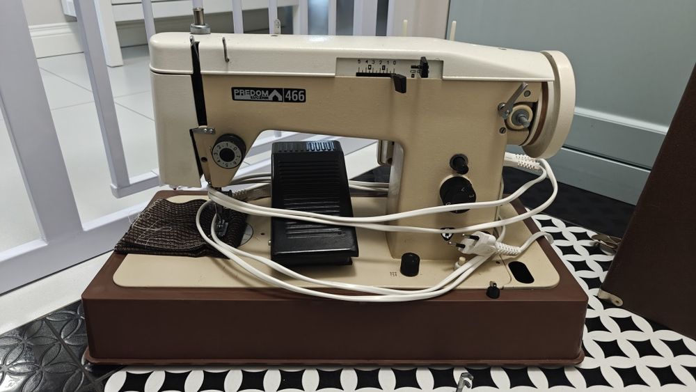 Maszyna do szycia Predom 466 Tur 2