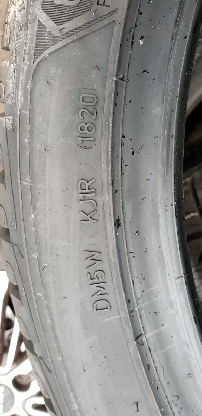 Nowe opony zimowe 255/40r19 XL Goodyear para +Gratis